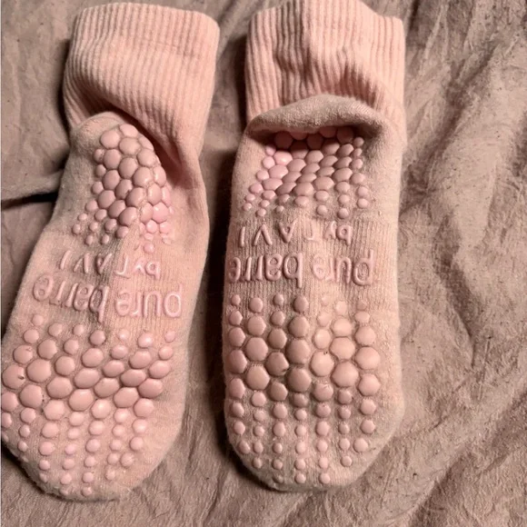 EUC Pure Barre grip socks - Picture 2 of 2